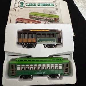 2 classic streetcars - New in box